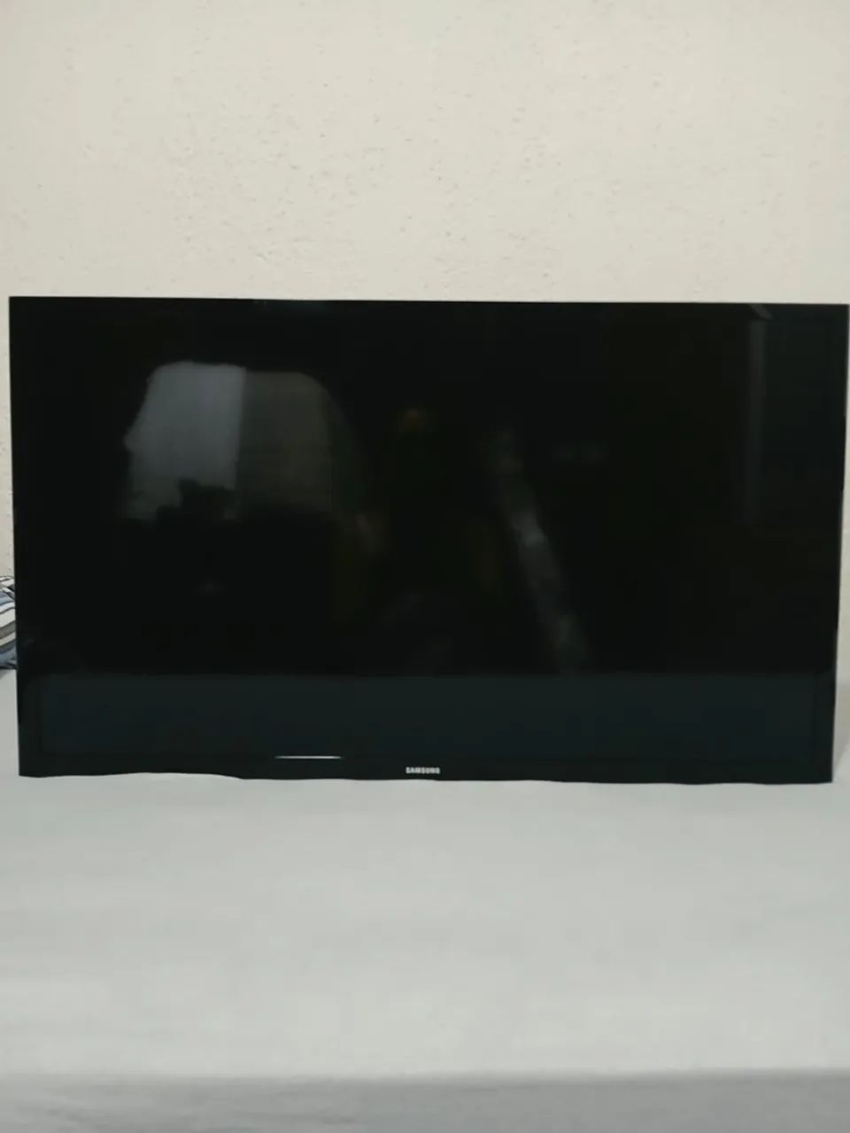 Vendo Smart TV Samsung de 32 polegadas, modelo UN32J4300AG.