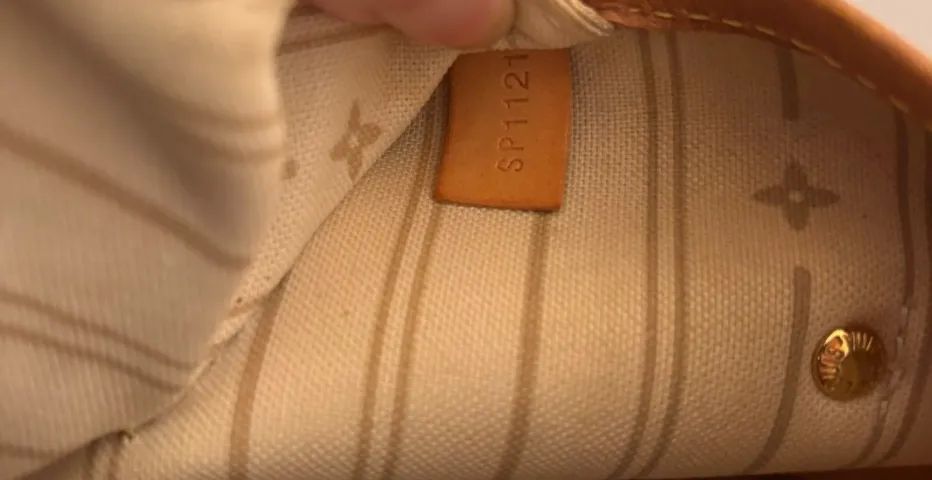 Bolsa Louis Vuitton Neverfull - Foto 4