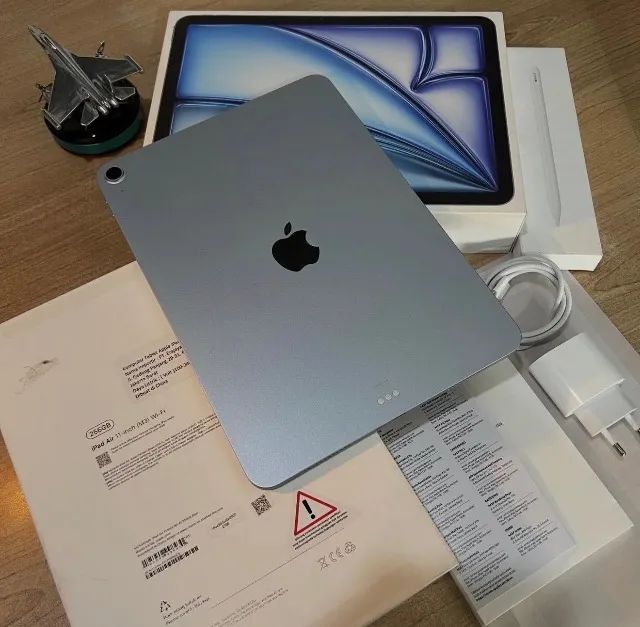 iPad Air 128GB Tela 11'' Lacrado Com Um Ano Garantia Apple  - Foto 2