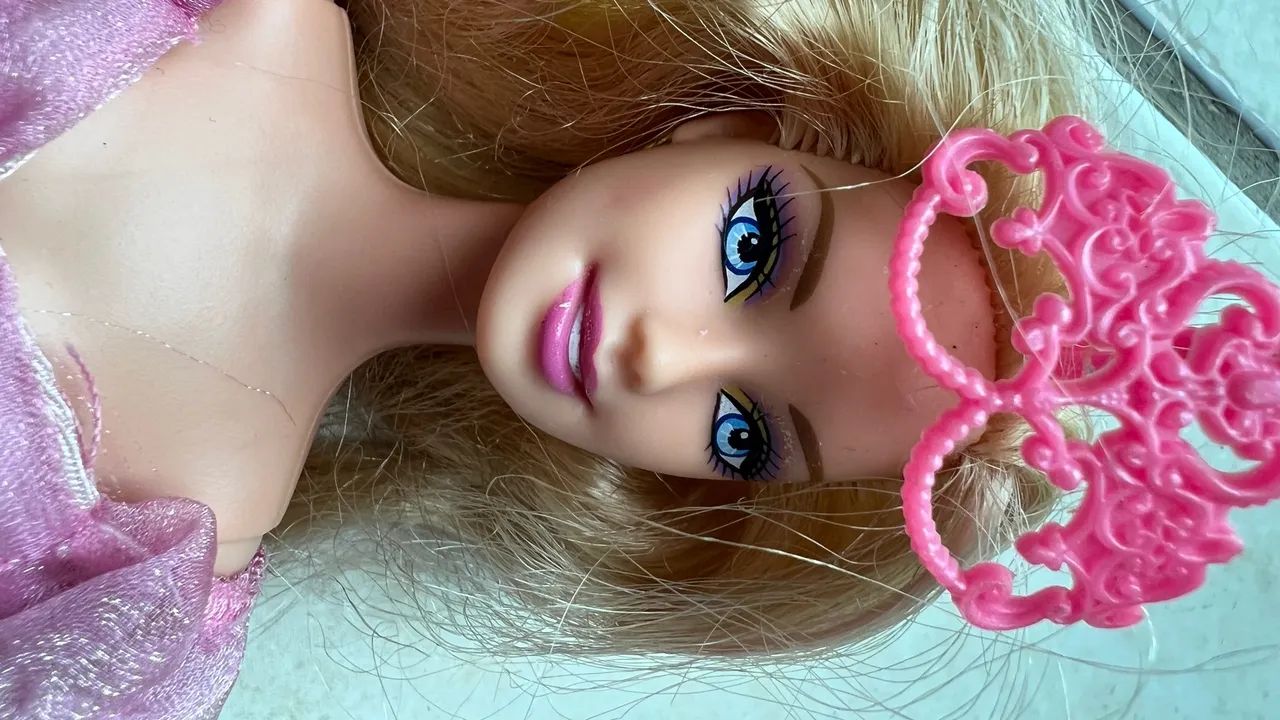 Boneca Barbie mosqueteira - Foto 2