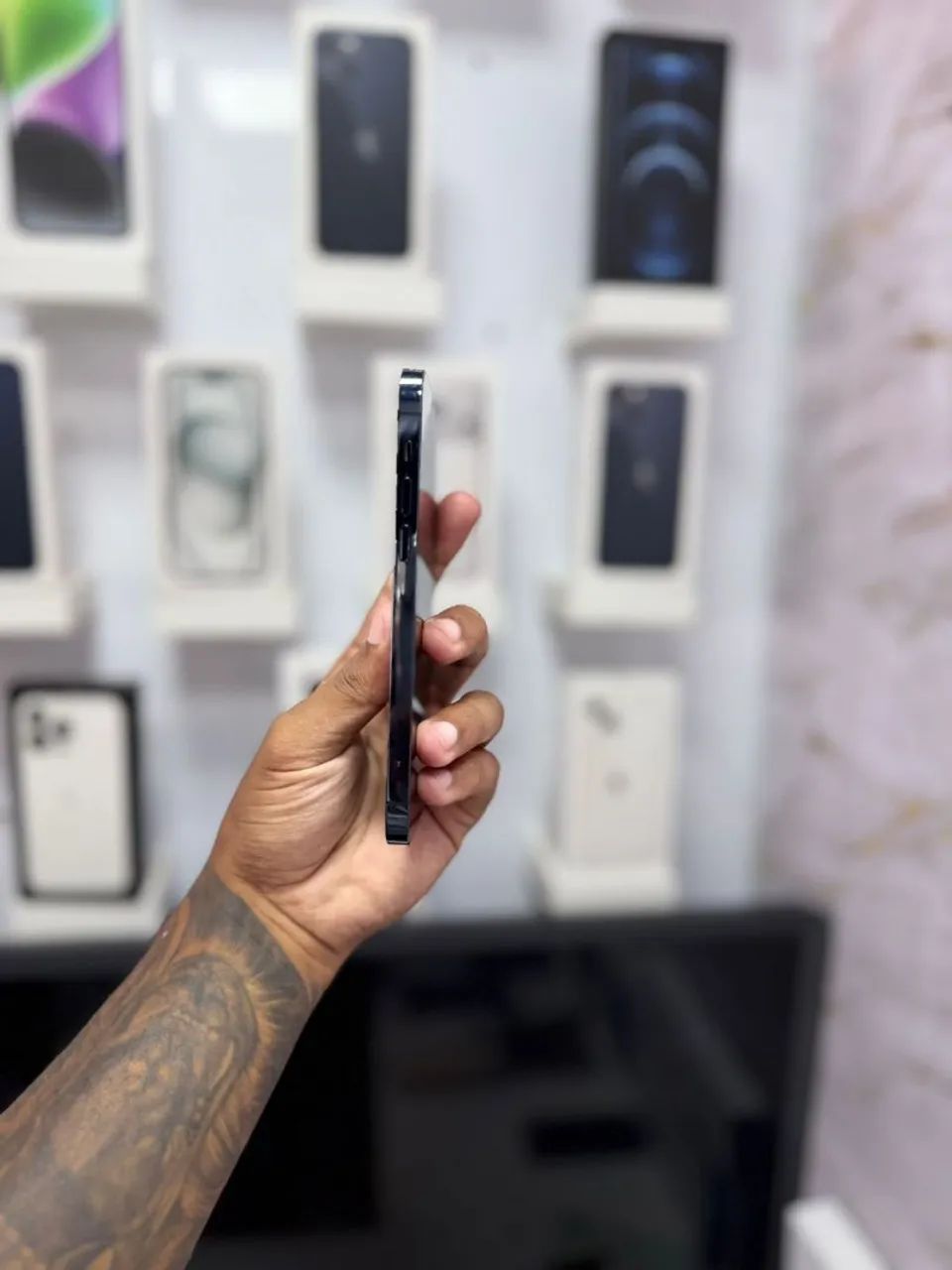 IPHONE 12 PRO 128GB<br>R$ 2.099,00 - Foto 4