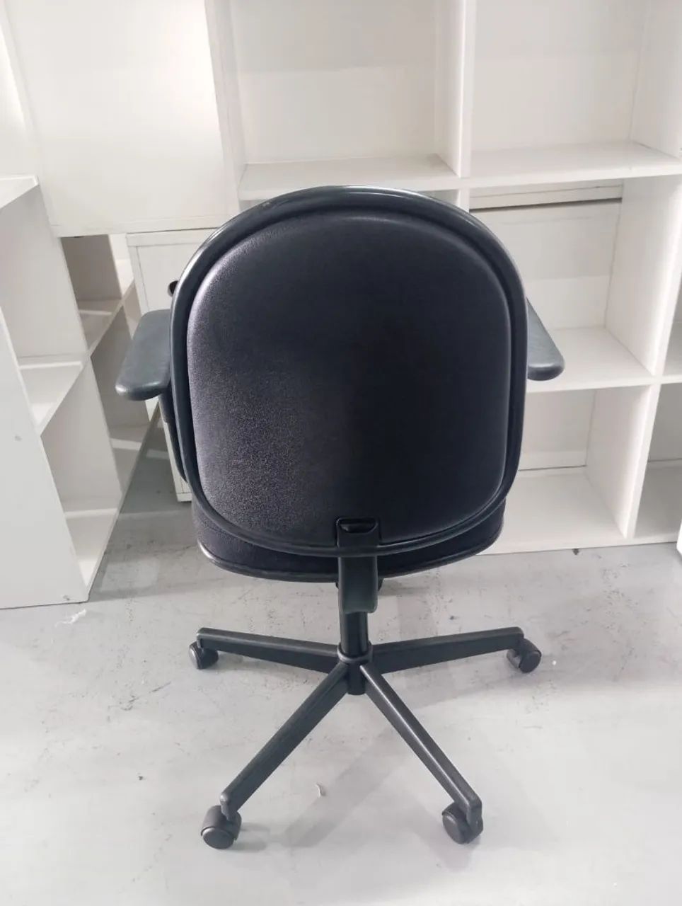 Cadeira de Escritório Giroflex Polytrop  - Foto 5