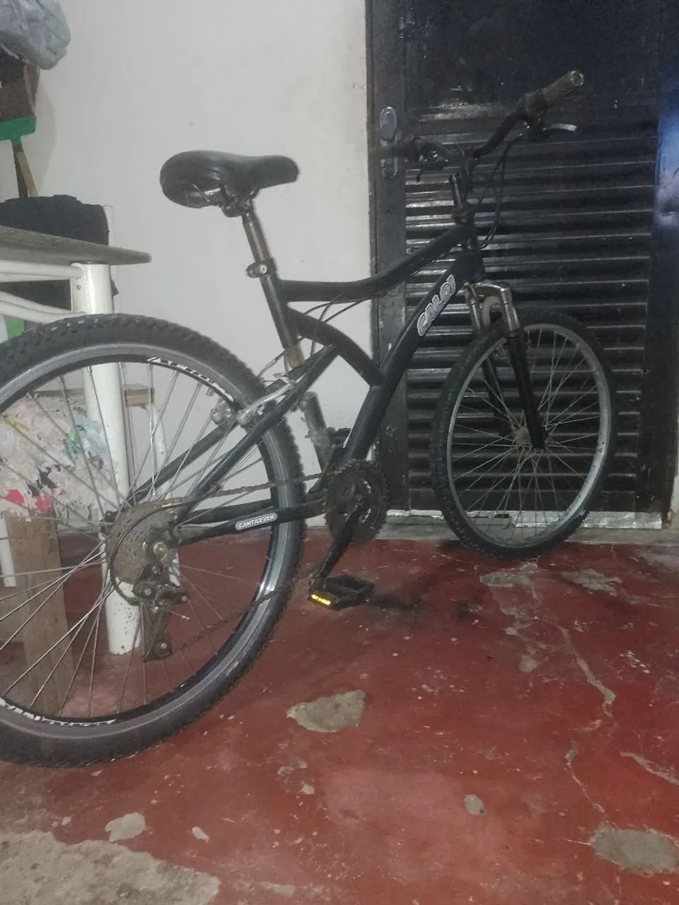 Bicicleta com amortecedor 
