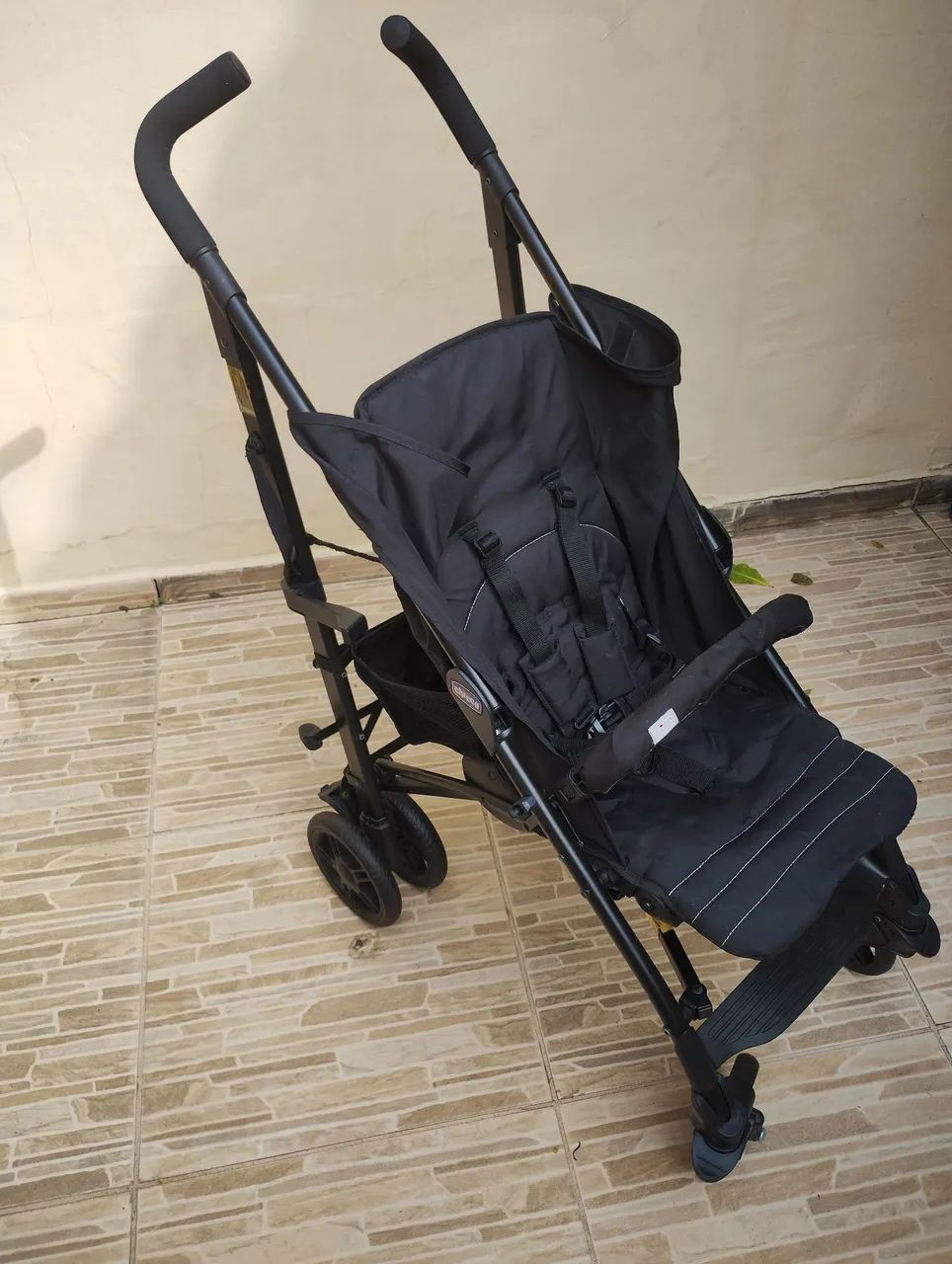 Carrinho de bebê Chicco Liteway (modelo "guarda-chuva") - Foto 2