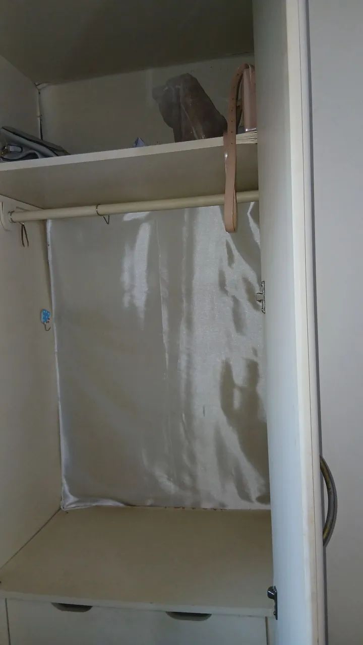 Guarda roupa desmontado 