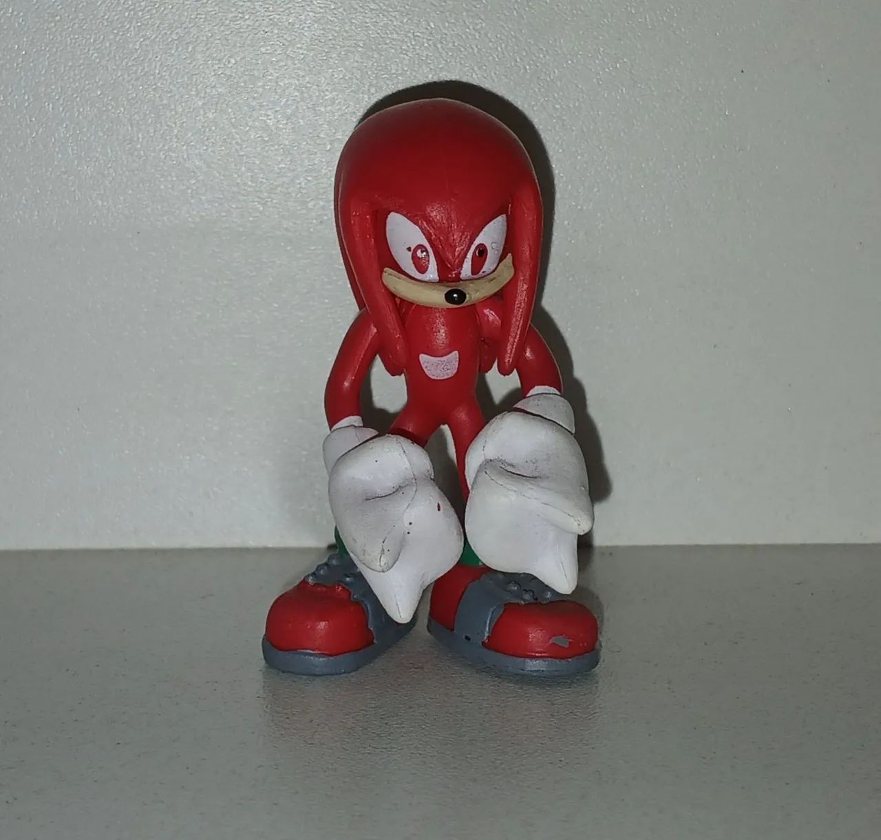 BONECO MINIATURA SONIC KNUCKLES VERMELHO