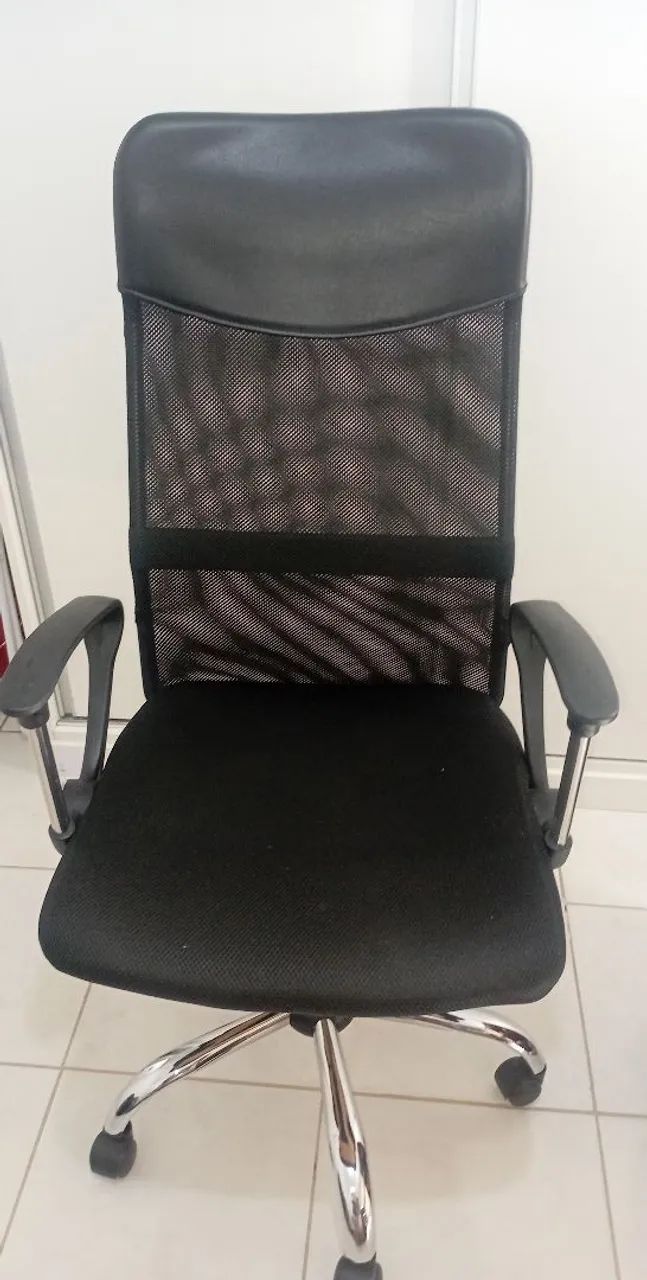 Mesa de computador e cadeira bem conservado - Foto 4
