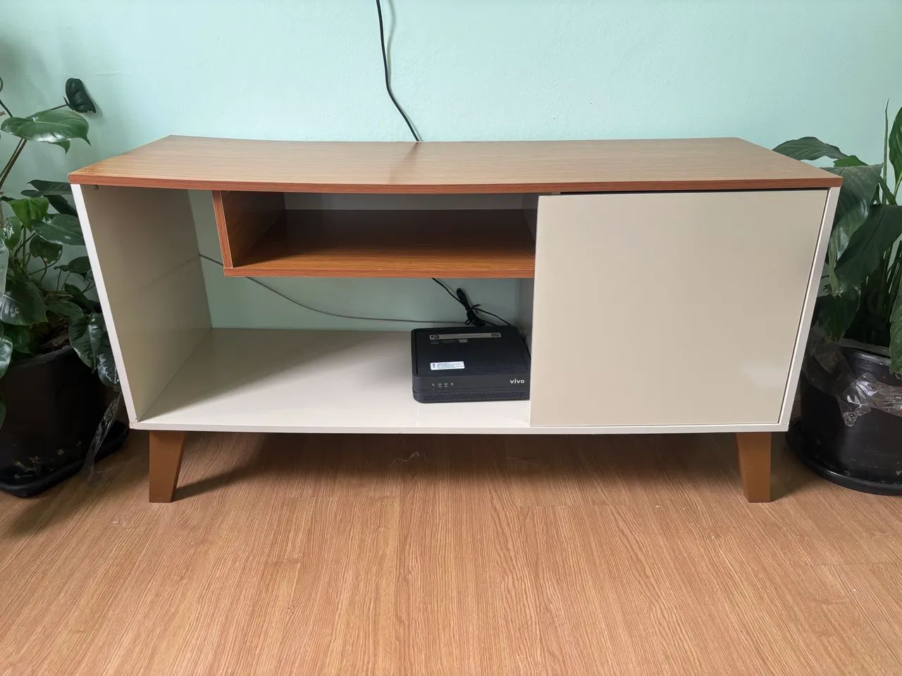 VENDO CONJUNTO DE 2 MÓVEIS , barzinho e rack - Foto 5