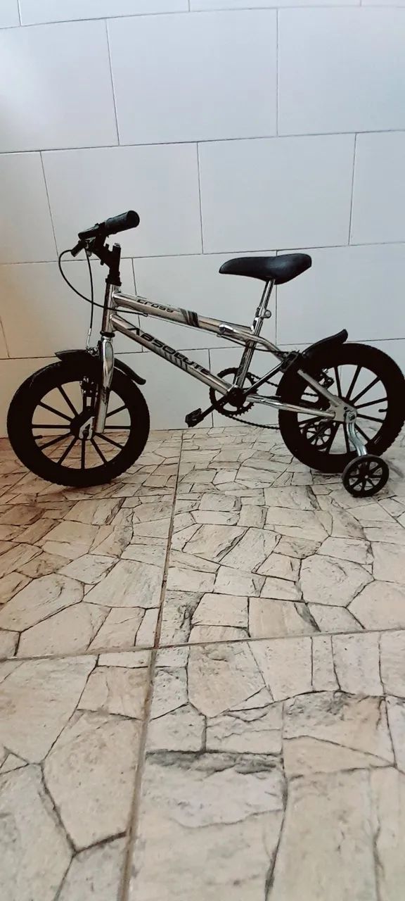 Bicicleta infantil aro 14  cromada