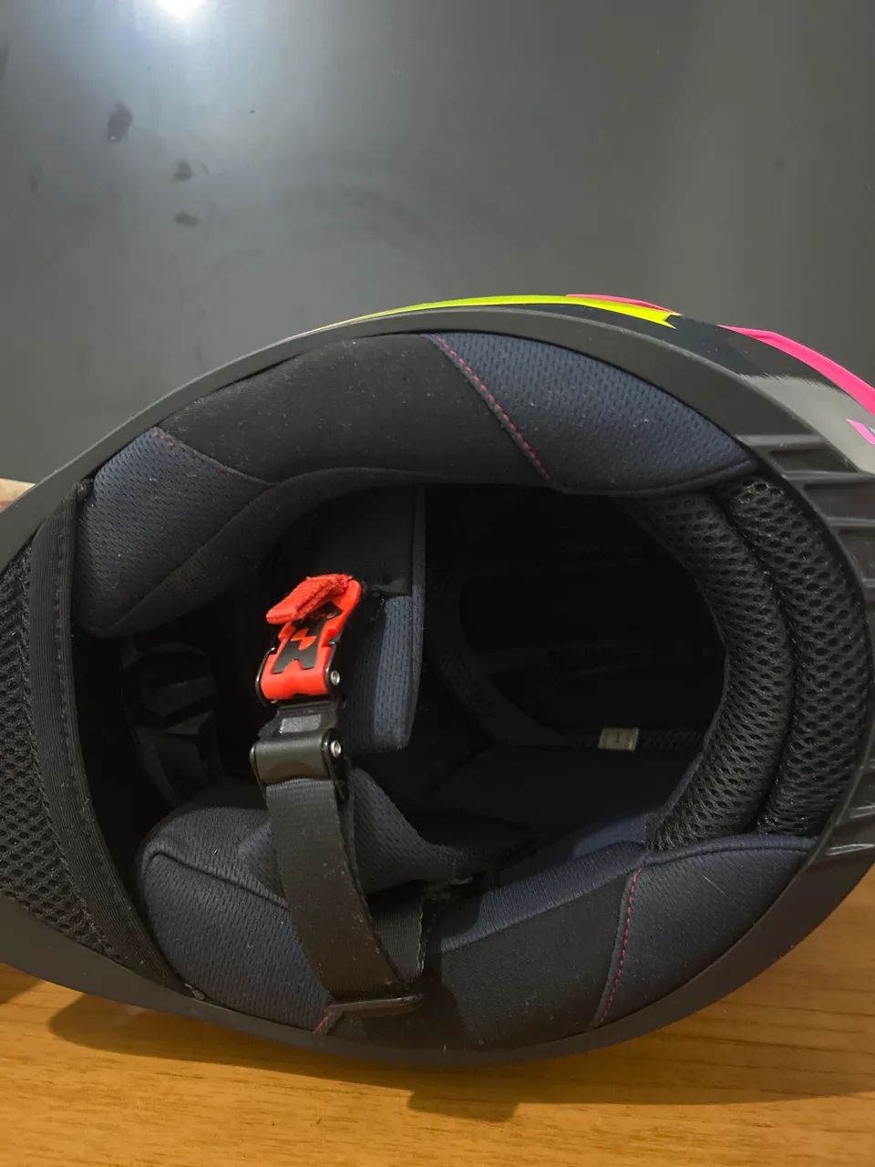 Capacete estado de novo  - Foto 2
