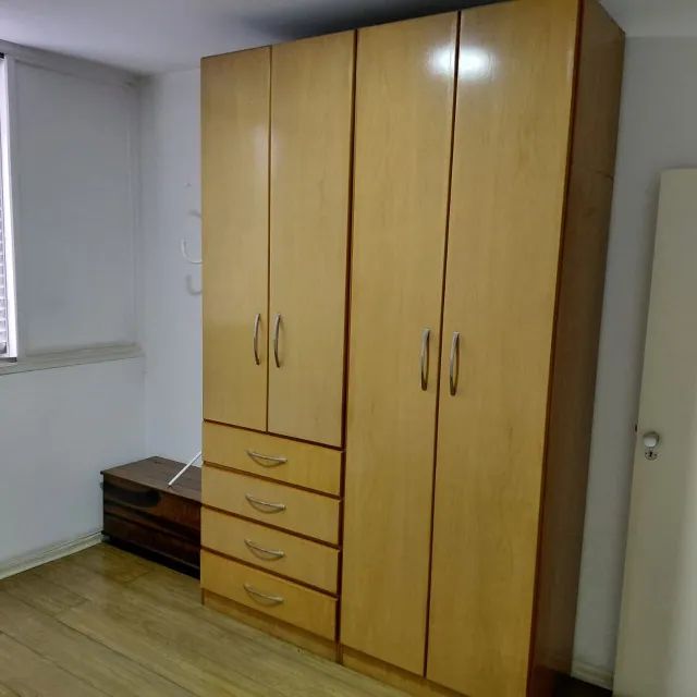 Guarda Roupa 4 Portas e 4 gavetas amadeirado - Retirada - Foto 2