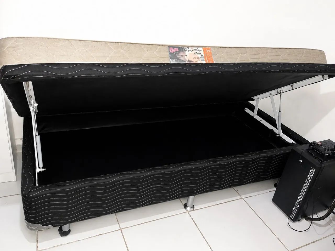VENDO CAMA SOLTEIRO BAU COM COLCHÃO  - Foto 4