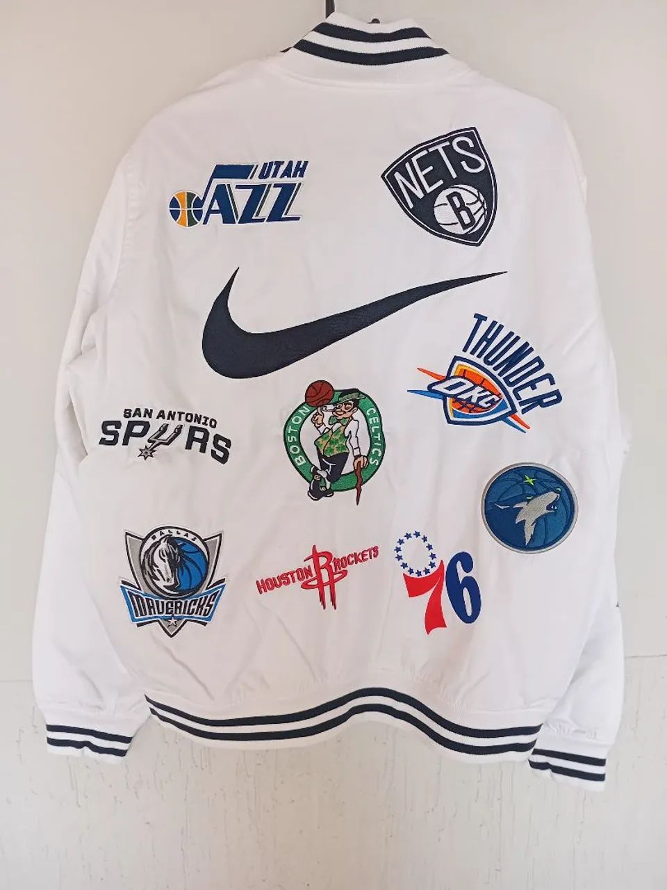 Jaqueta Supreme x Nike x Nba - M - Branco - Foto 2