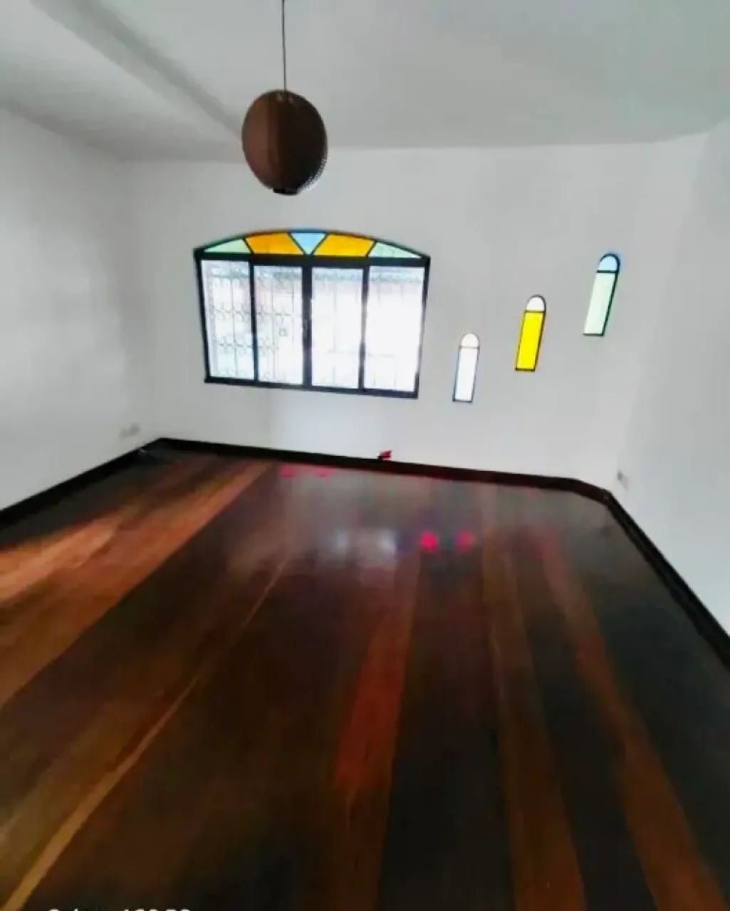 Casa para alugar com 3 quartos, sendo 2 suítes e edícula - próximo do metro FL56