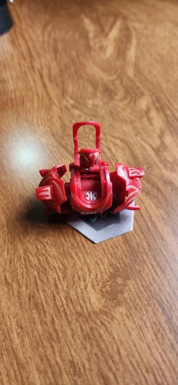 Bakugan Pyrus Carlsnaut