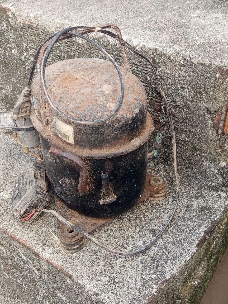 Compressor de geladeira  - Foto 2