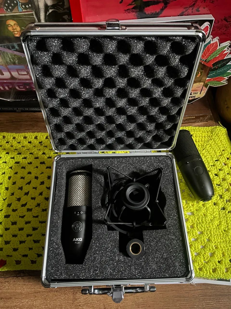 AKG P420