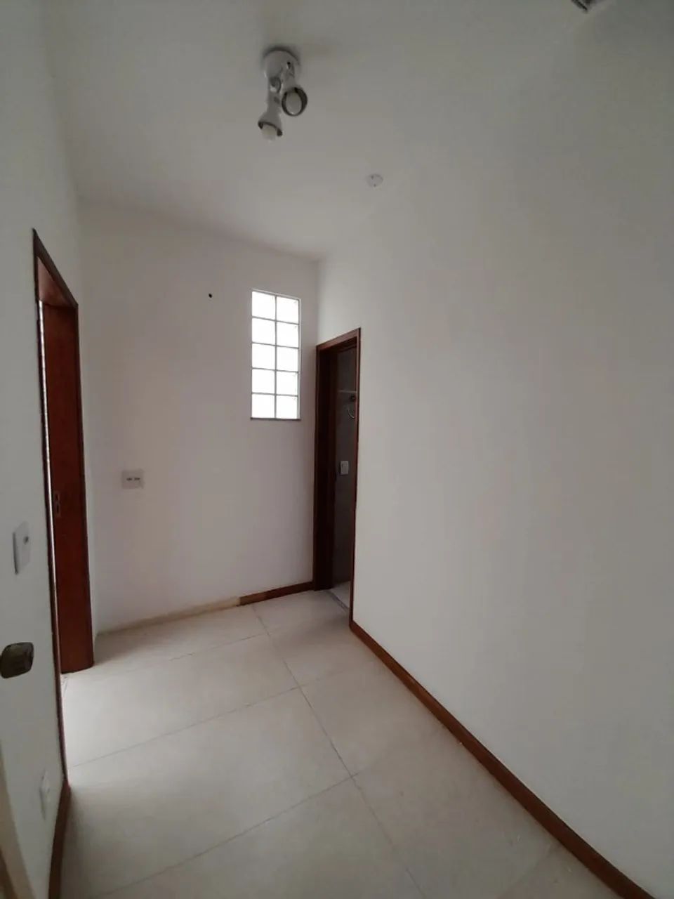Casa de vila com 2 quartos + dependência e garagem reformada no Méier - Foto 3