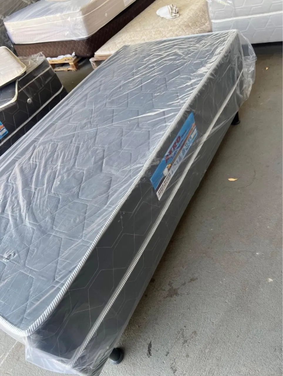 Cama box solteiro (novo) 