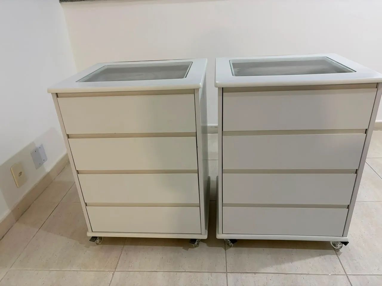 Par Criado mudo ótimo estado  - Foto 3