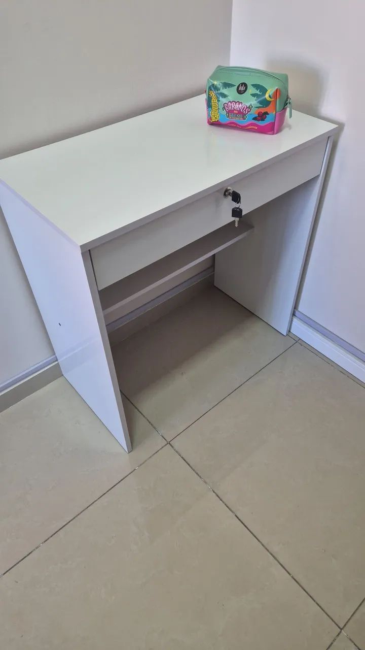 Mesa/Escrivaninha 