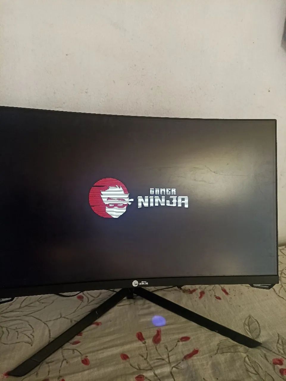 Monitor gamer ninja Sharingan 