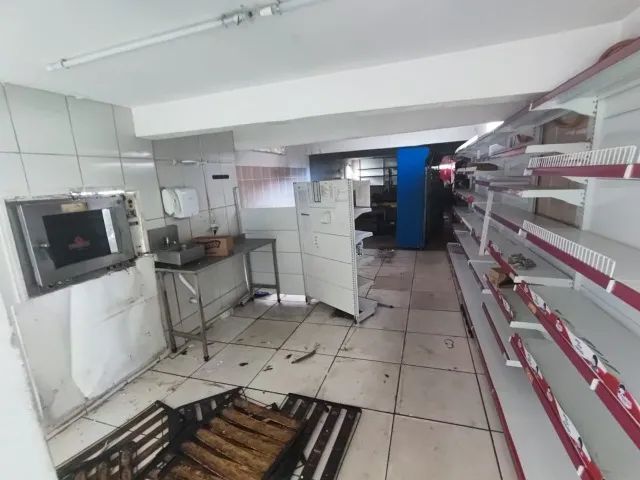 13 prateleiras para mercadinho por 8,000,00