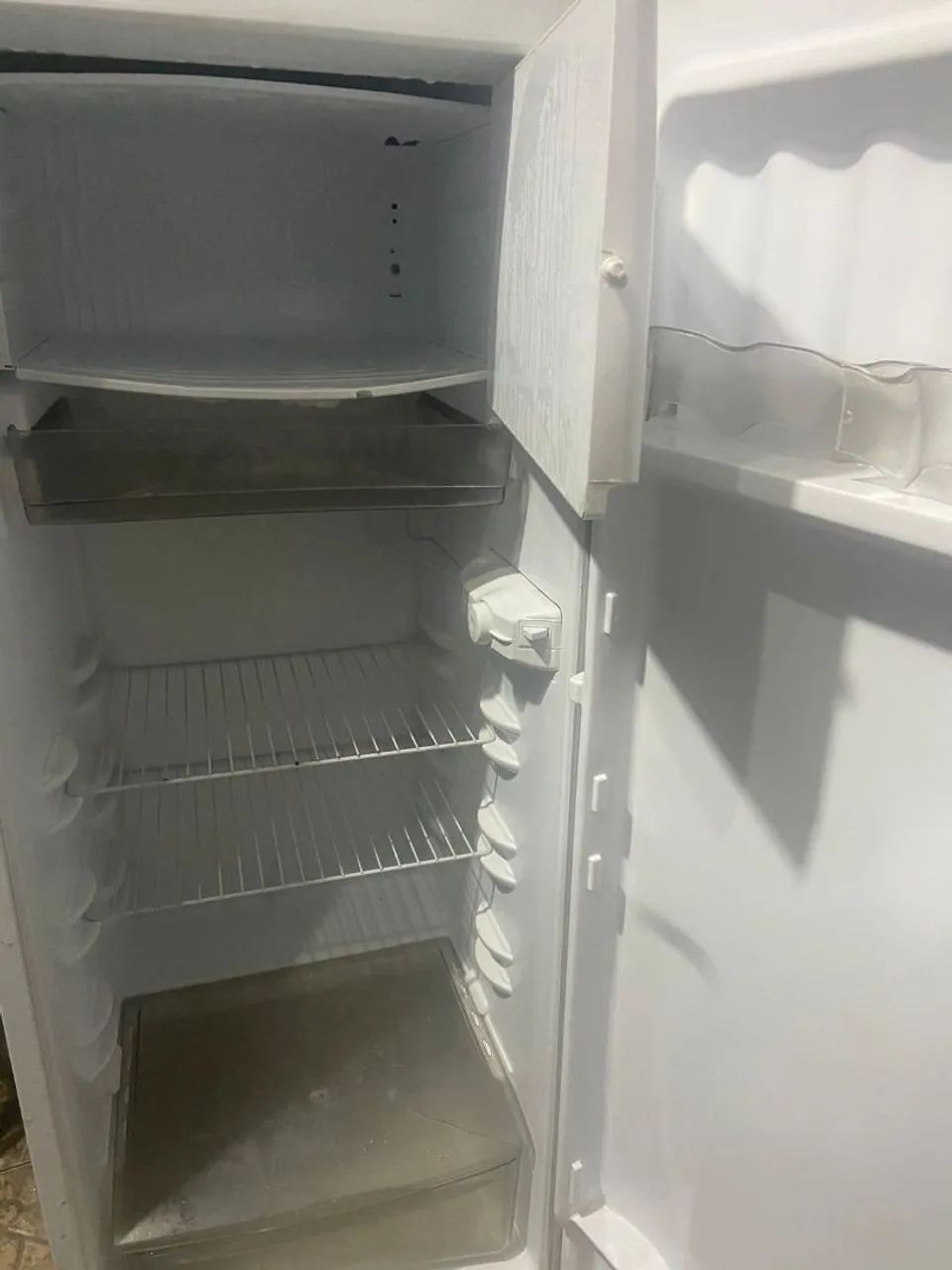 Vendo geladeira - Foto 2