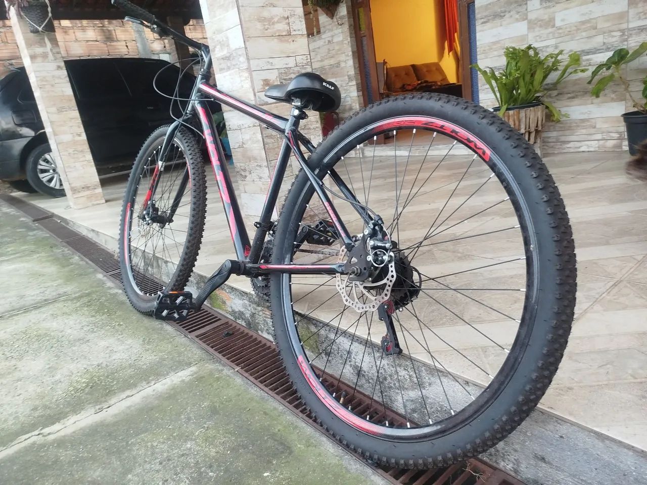 Bicicleta aro 29 semi-nova  - Foto 4