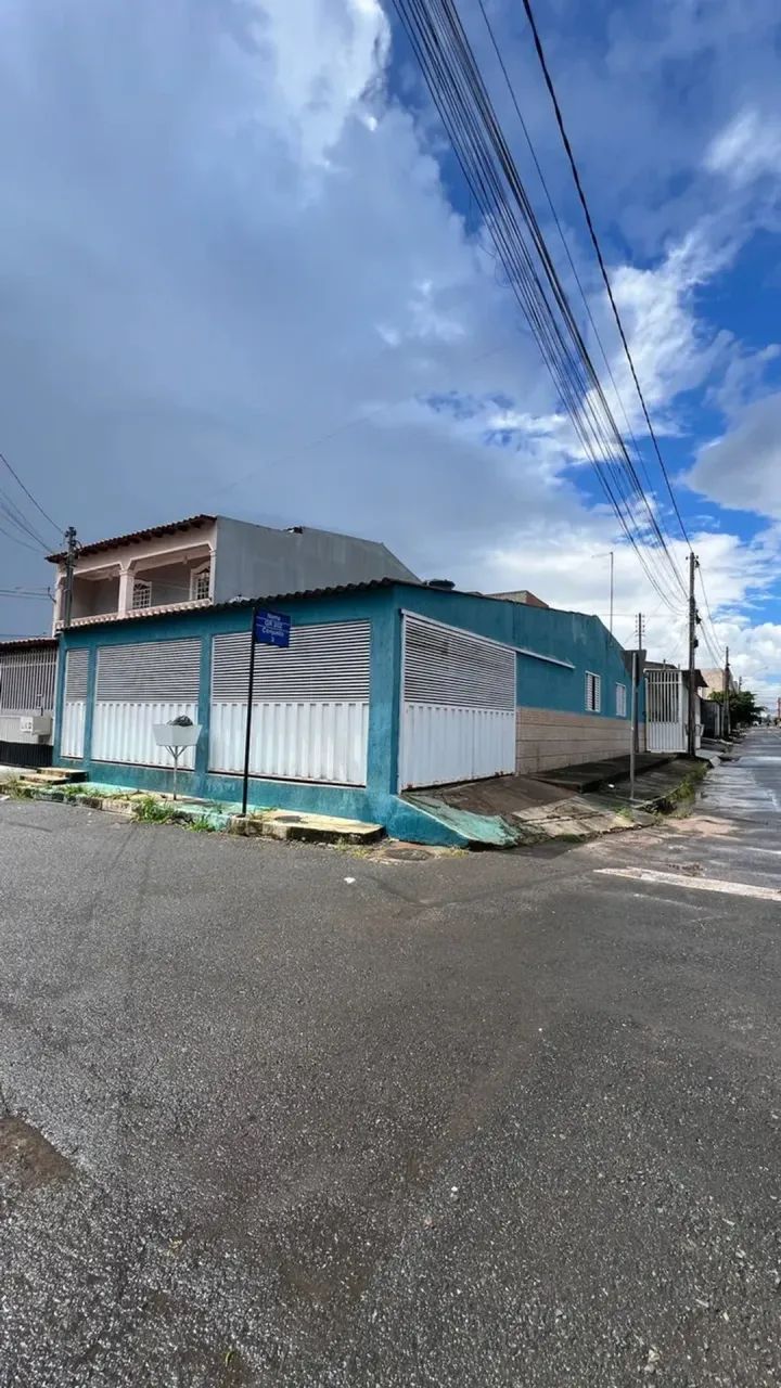 CASA 2 QUARTOS NA QUADRA 202 .