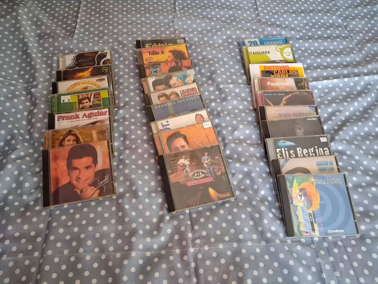 CDS USADOS ORIGINAIS MPBS, SERTAEJOS E CLÁSSICOS. - Foto 2