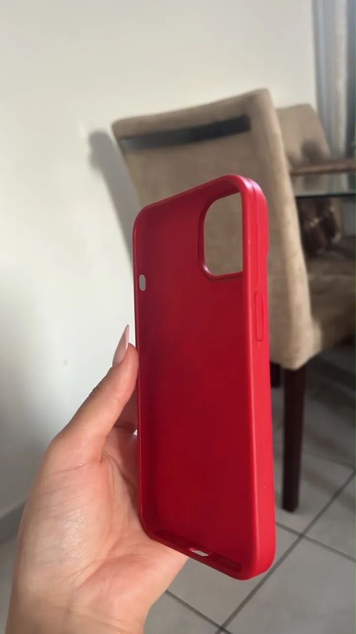 Capinha iPhone 14 vermelha nunca usada - Foto 2