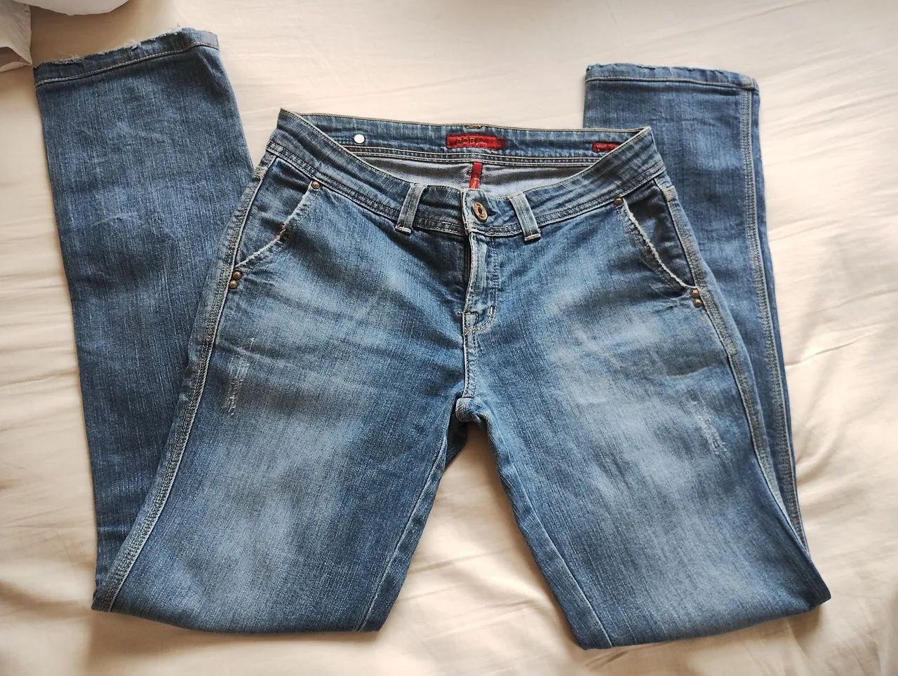 Calça Jeans modelo Alfaiataria 