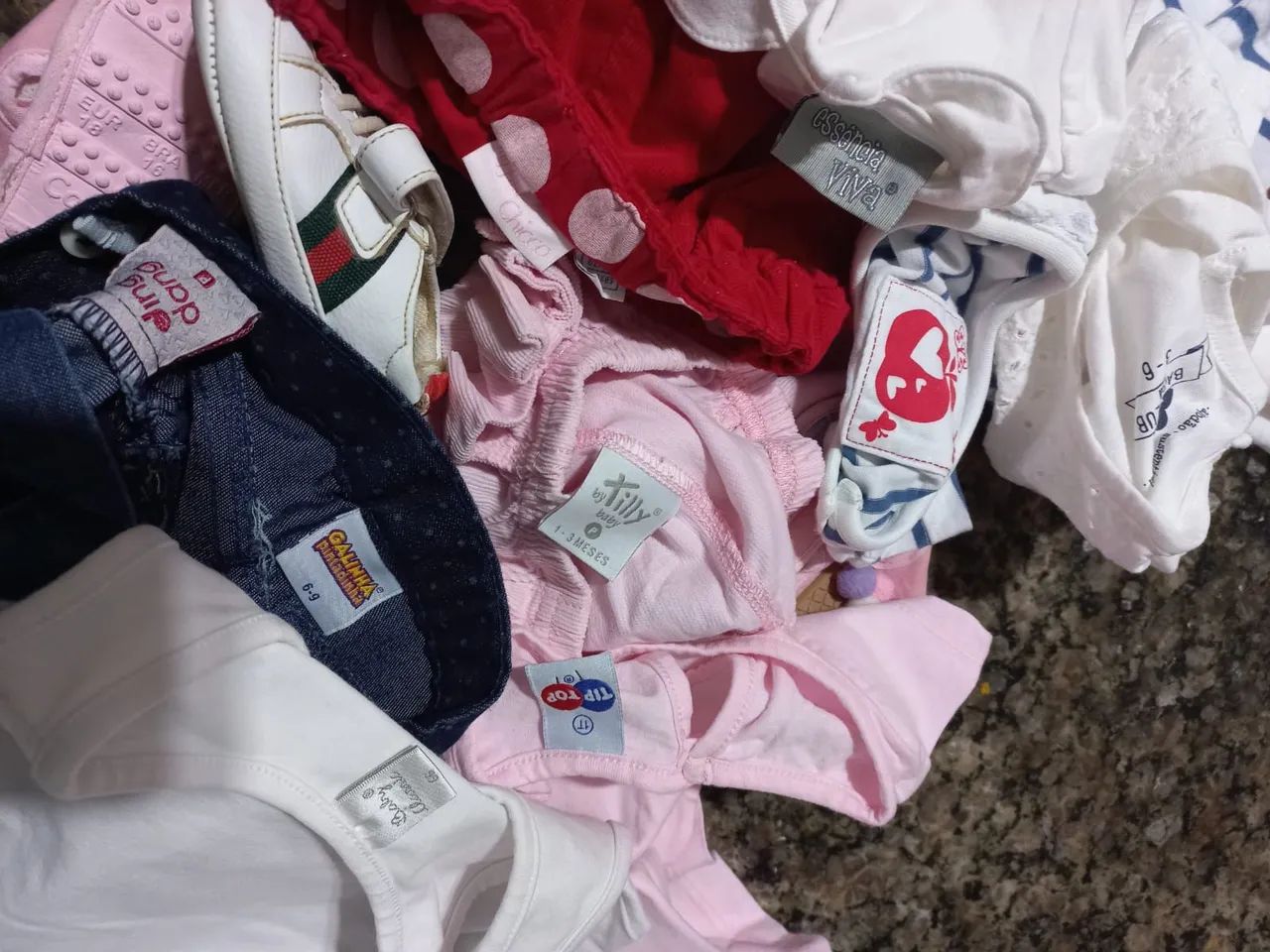 Roupa de bebê várias marcas    .19 peça  - Foto 2