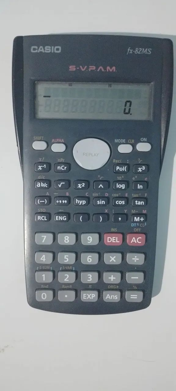 Calculadora Científica Casio fx-82MS S.V.P.A.M. com capa