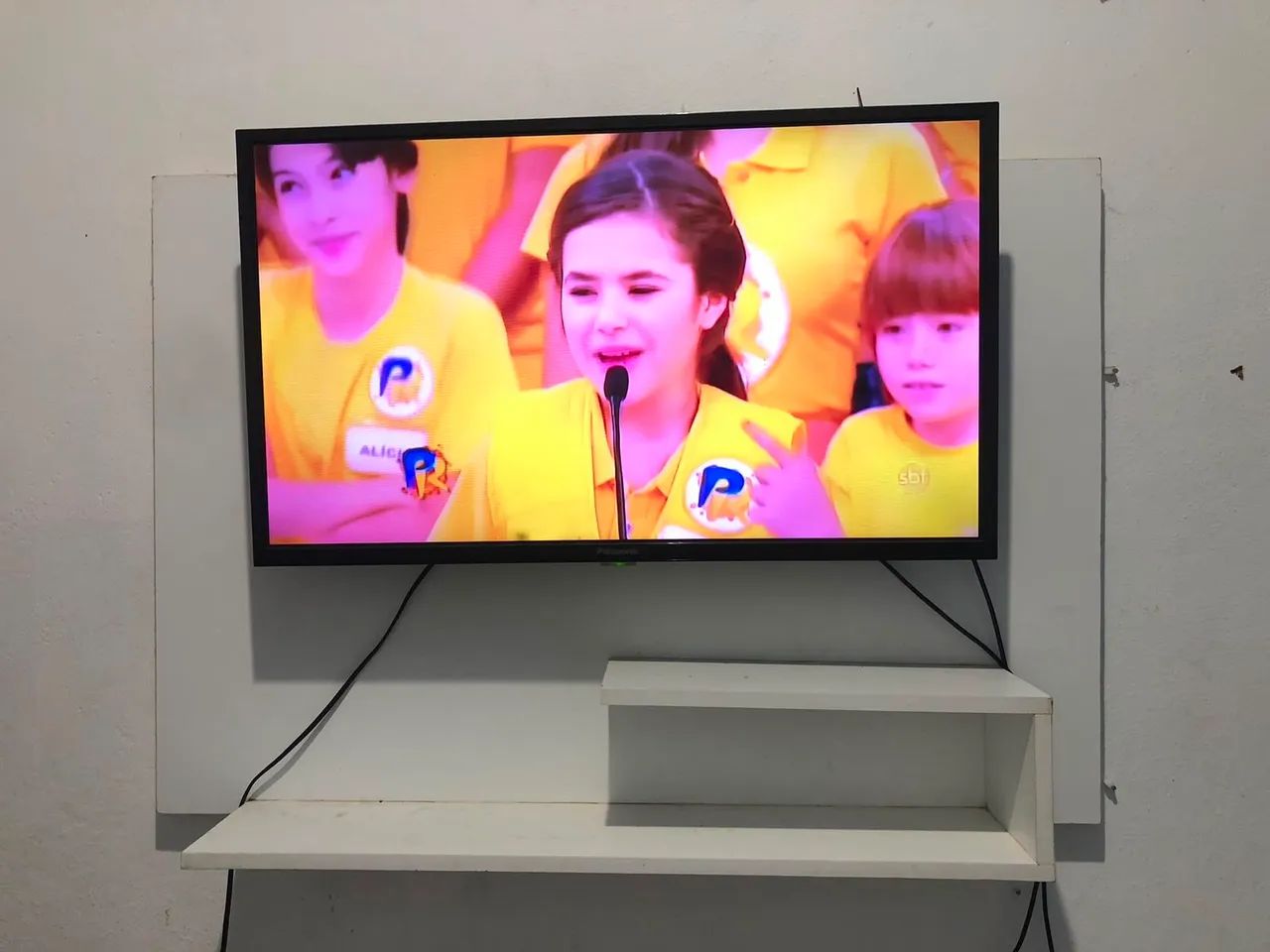 TELEVISÃO + PAINEL