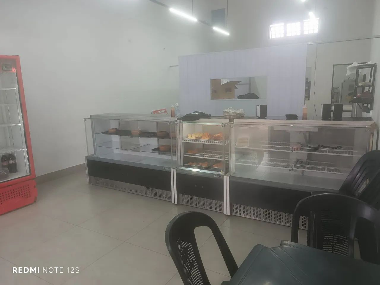 Salgadaria e bolos em funcionamento 