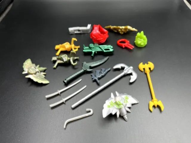 MINIATURA DE ARMINHAS E ROUPAS DE BRINQUEDO - Foto 2