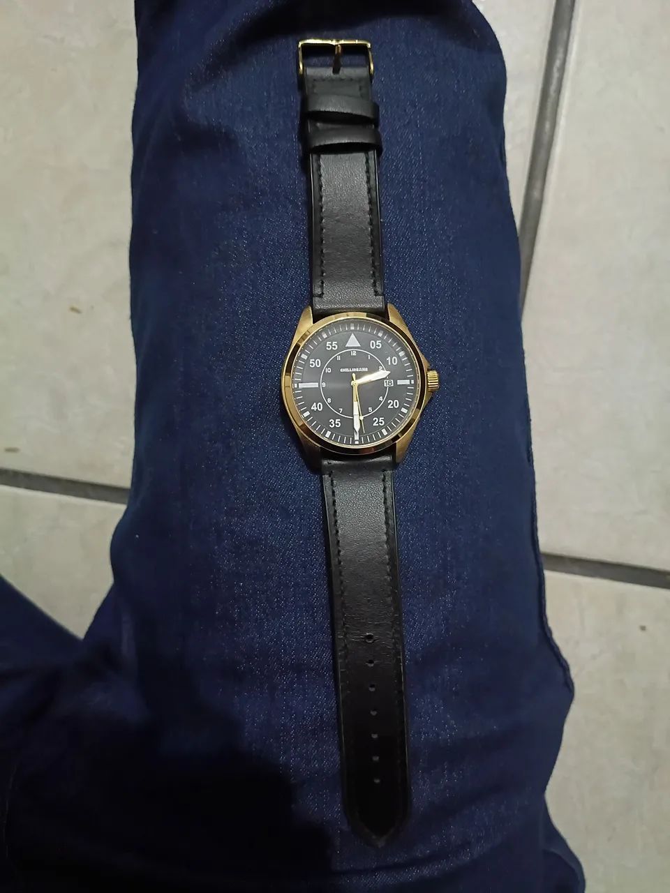 Relógio Chilli Beans Original Dourado com Pulseira Preta | Elegante e Sofisticado