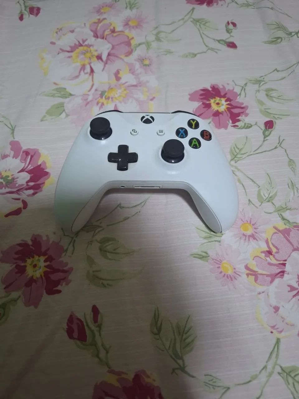 XBOX ONE S COM 1 CONTROLE - Foto 2