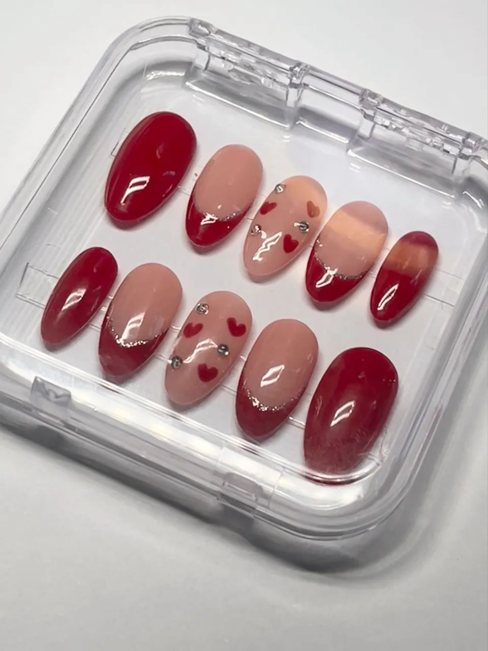 Unhas Postiças Românticas Vermelhas - Artesanais e Reutilizáveis com Kit de Aplicação - Foto 3