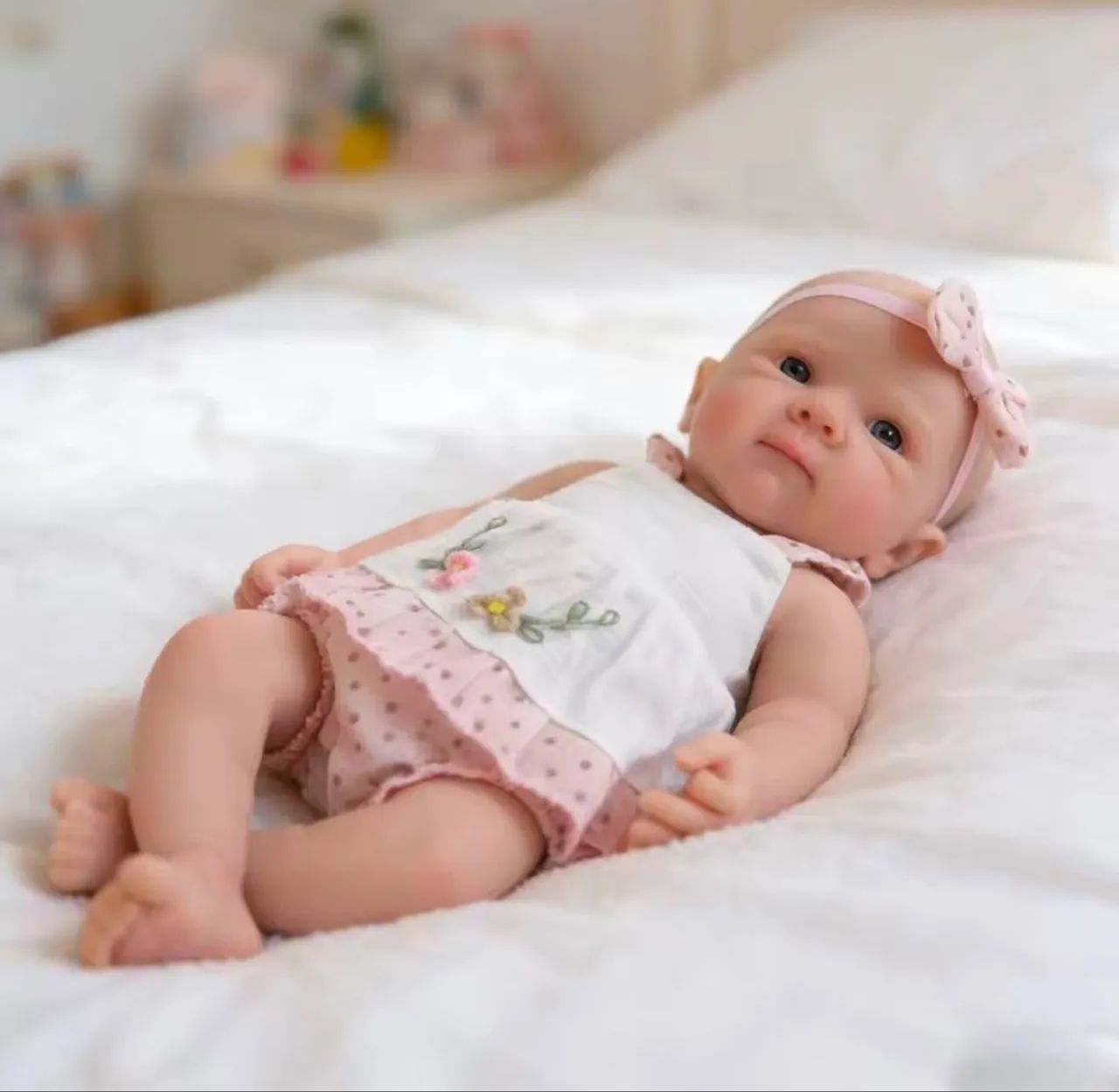 Bebê Reborn de Silicone Sólido 32cm Menina - Foto 3