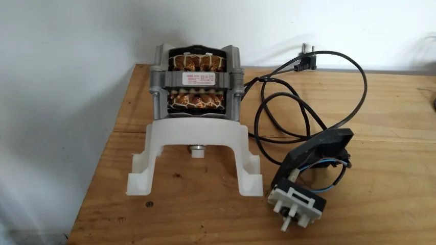 PROMOÇÃO Motor WEG 220V 1/4HP  - Foto 2