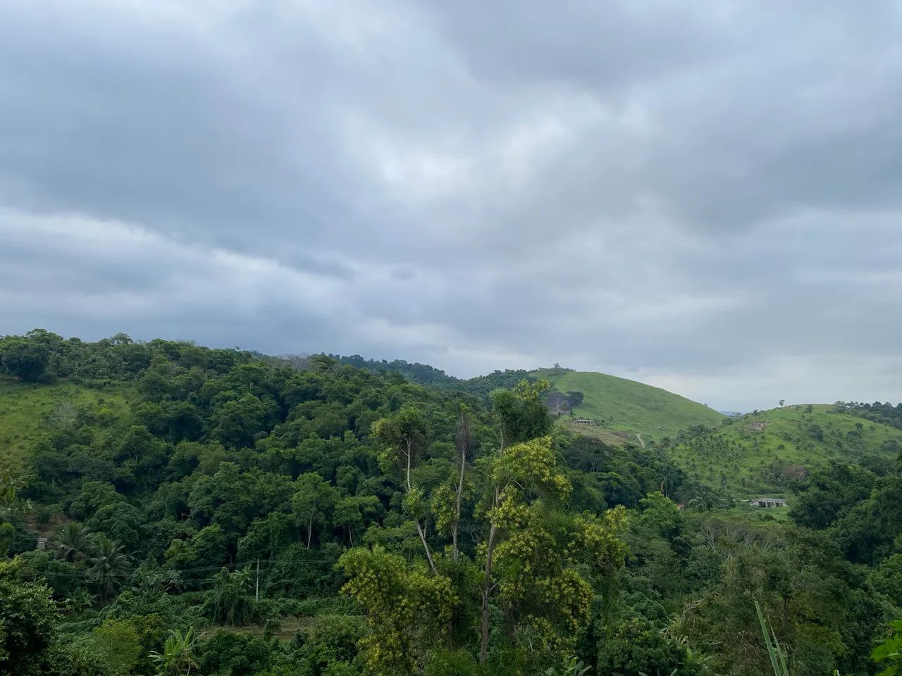 Terreno 300 m2 quitado e escriturado próximo a Cariacica Sede - Foto 2