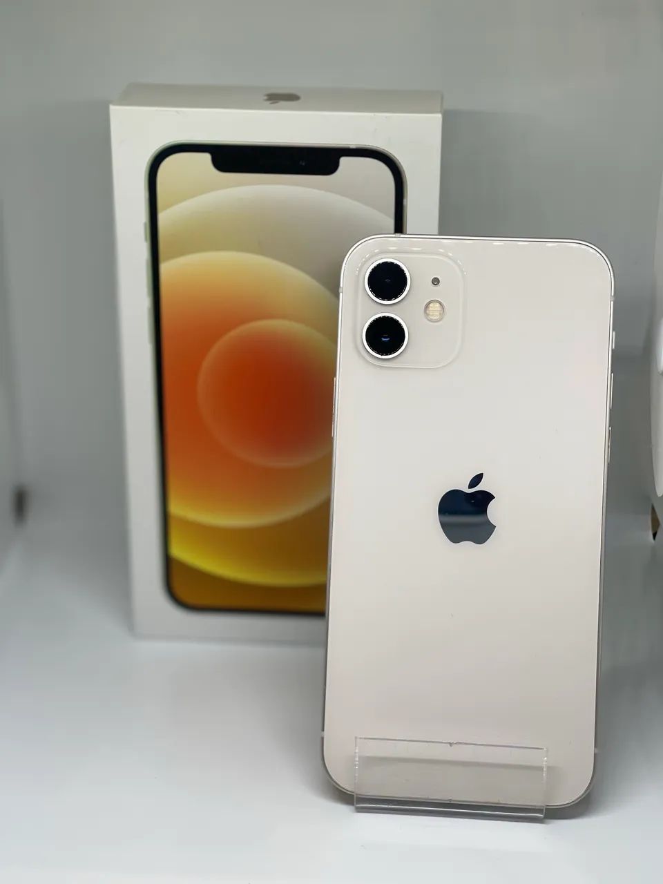 iPhone 12 64GB Branco