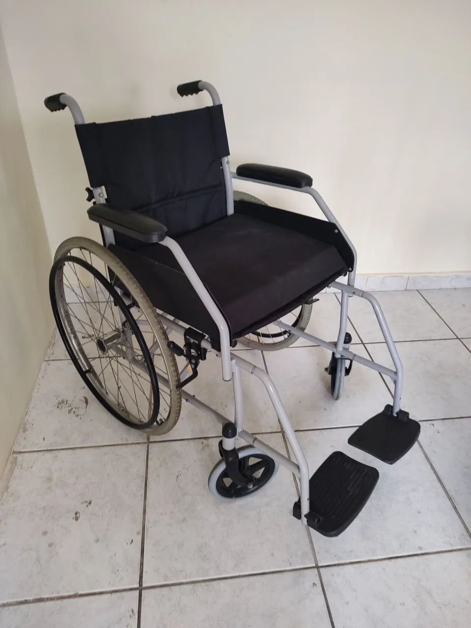 Cadeira de Rodas  - Foto 2