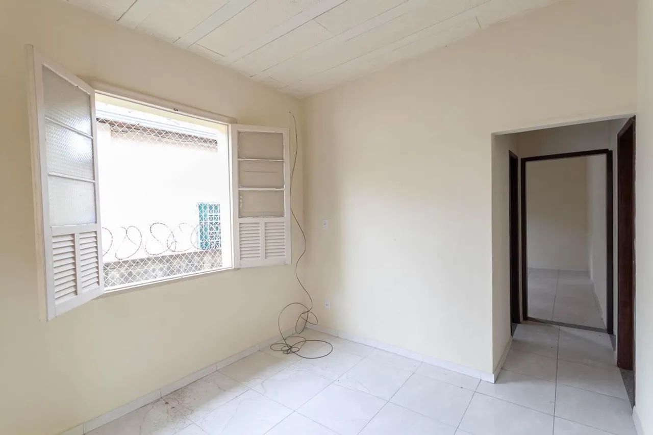 Casa à Venda - Bonfim, 3 Quartos, 300 m2