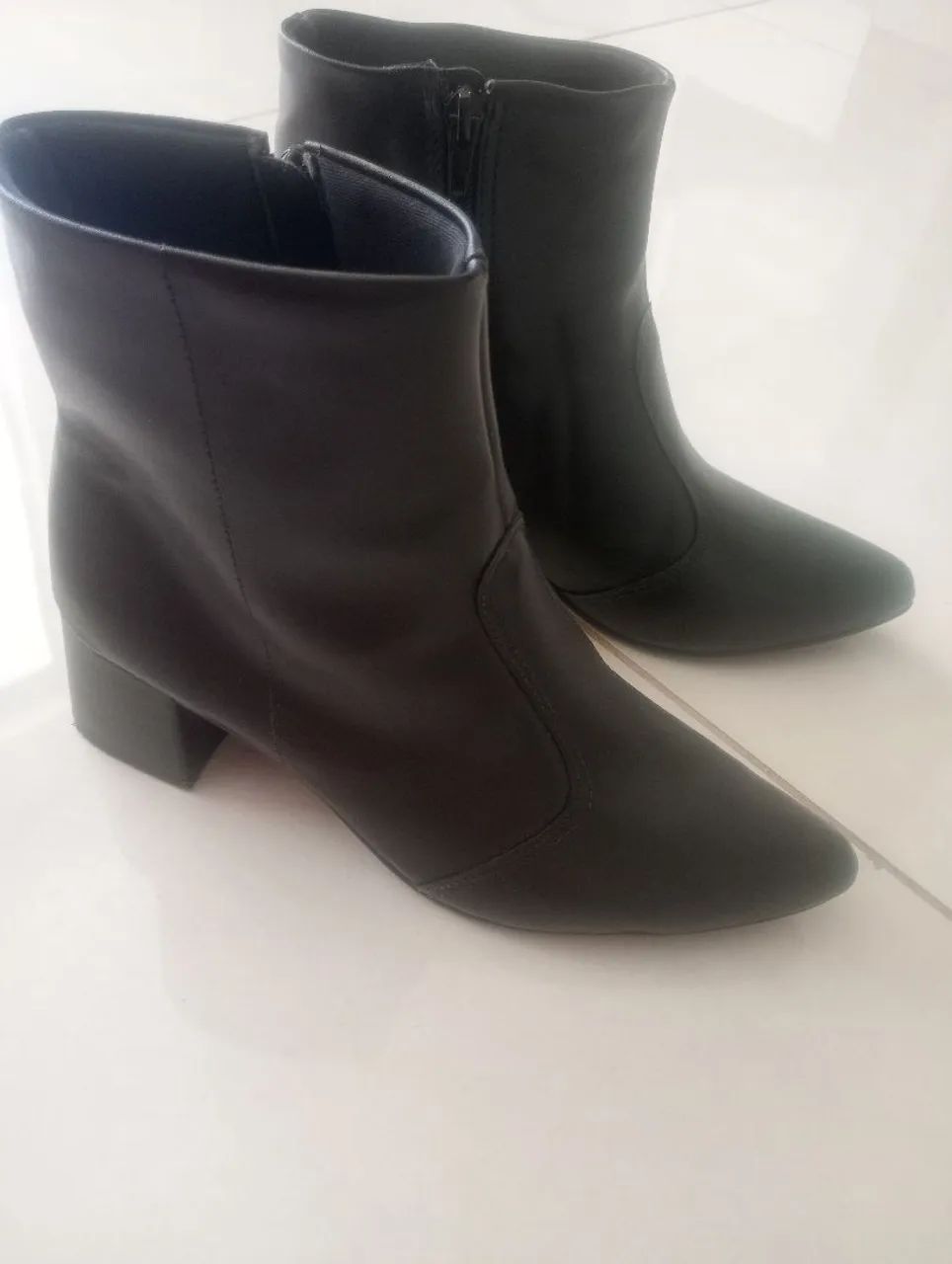 Bota cano curto Gil Gil. - Foto 4