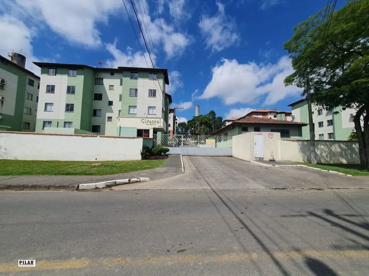 Apto de 02 dormitórios semi mobiliado Bairro Santo Antônio - Foto 2