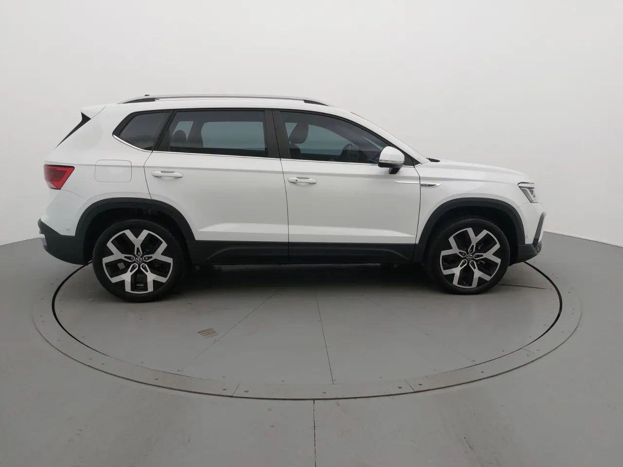 Volkswagen Taos Highline 1.4 250 TSI Flex Aut., foto 6 de 18